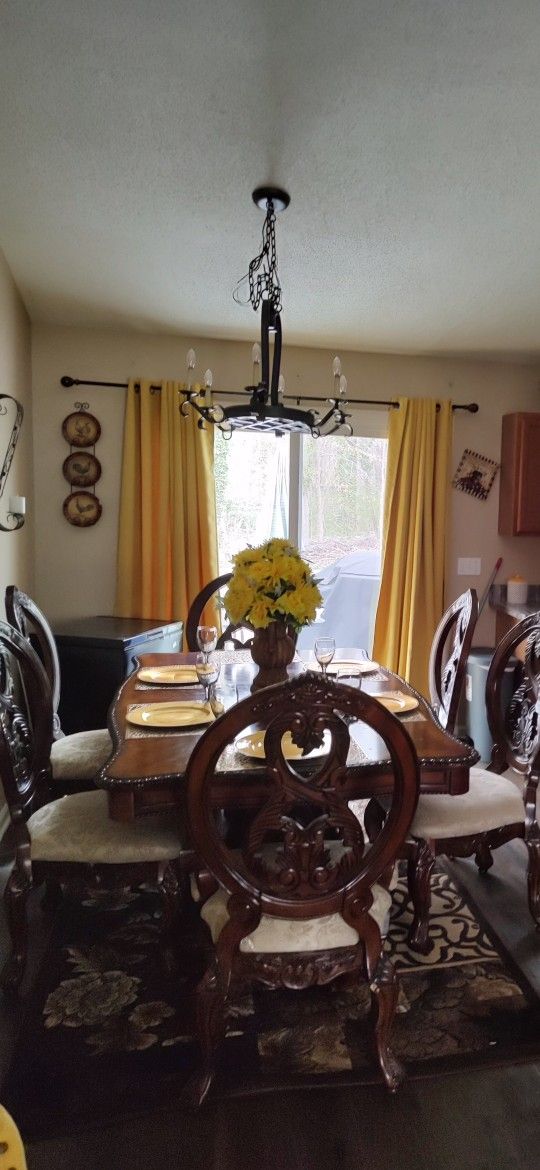 Dinning Room Table