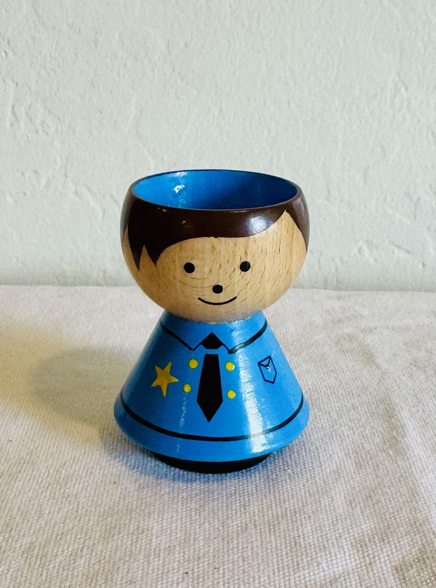 Lucie Kaas Bordfolk police boy egg cup