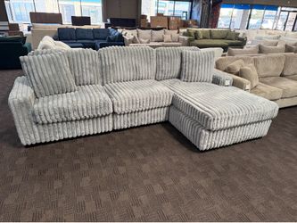 Light gray reversible chaise comfy sectional