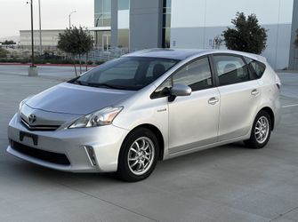 2014 Toyota Prius V