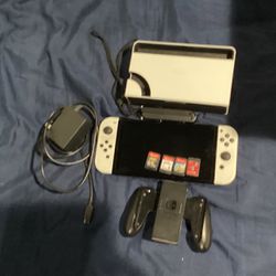 Nintendo Switch Oled (Good condition)