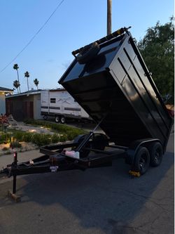 Dump trailer 12x8x4