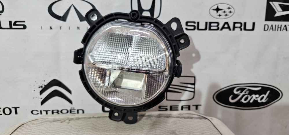 2017-2020 MINI COOPER COUNTRYMAN LED FOG LIGHT OEM- RIGHT PASSENGER SIDE