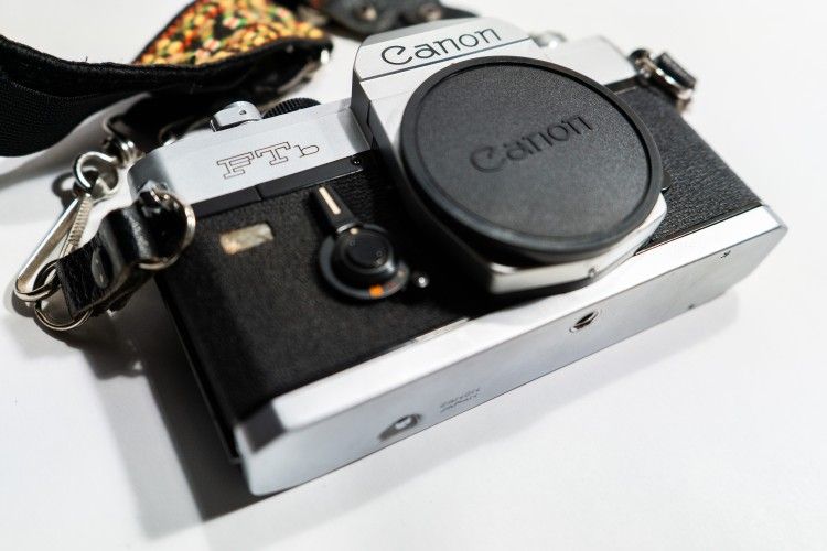 Vintage Canon FTb Mechanical 35mm Film Camera Body