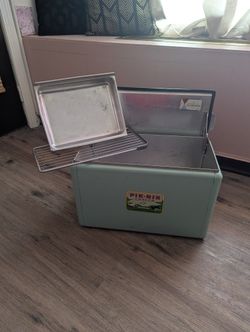 1950 Pik nik  Cooler 