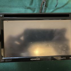 Kenwood Double Din Radio With Remote 