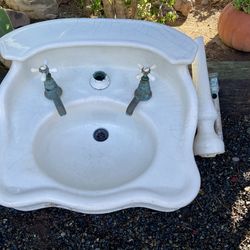 Antique/vintage Porcelain Pedestal Sink.  Price Reduced.  