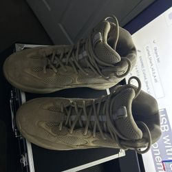 Yeezy Boots Season 6