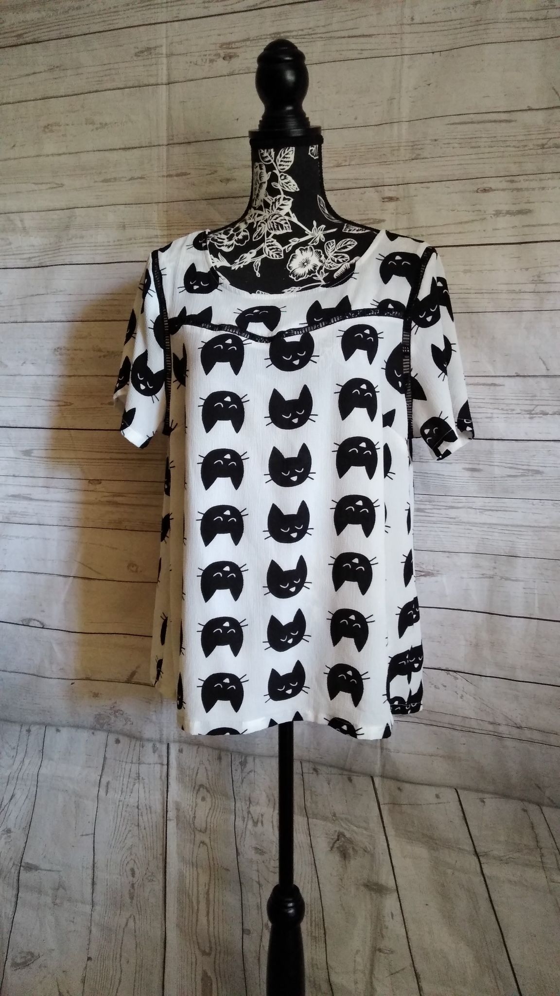 Brand New Beautiful Meraki Shirt , Size 1X …