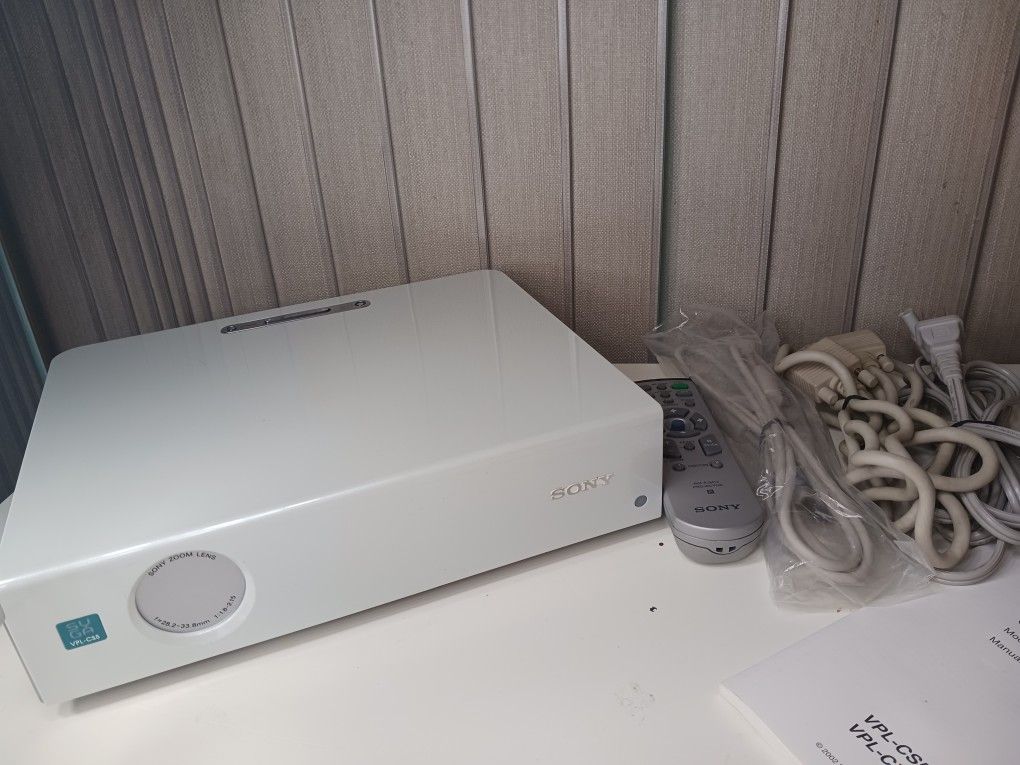 Sony Data Projector- VPL-CS5 VPL-CX5