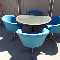 TABLE AND CHAIRS 
