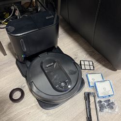 Shark IQ Robot Vacuum w/ Self-Empty Base + Extras