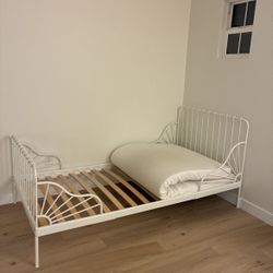Twin Adjusting Bed With Free Mattress 