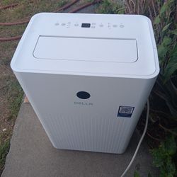 DELLA,  PORTABLE AIR CONDITIONER UNIT.  14000 BTU AC.  REMOTE CONTROL OR WI-FI.  SOLD FOR NOW.