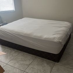 Queen Mattress (Sterns&Foster)