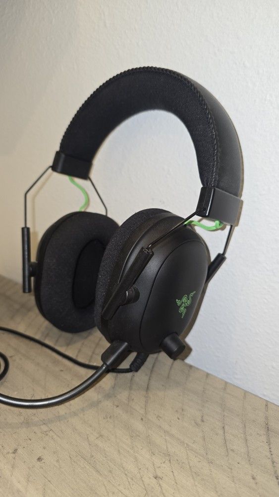 Razer - BlackShark V2 Wired Gaming Headset