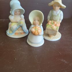 Circle Of Friends Autumn Figurines 
