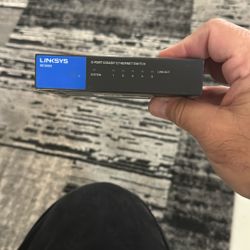Linksys 6 Port Gigabit Switch 