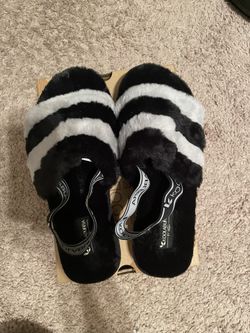 UGG