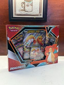 Pokemon TCG Dragonite V Box