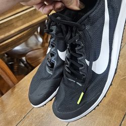 Nike Spike Running