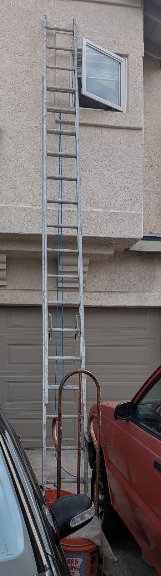 32 Foot Ladder
