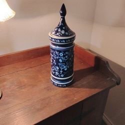 Vintage Spaghetti Type Blue And White Ceramic Jar With Lid