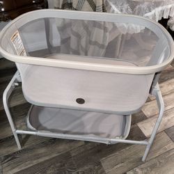 Maxi Cosi Bedside Bassinet
