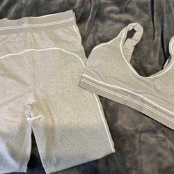 ALO set Bra And Leggings 