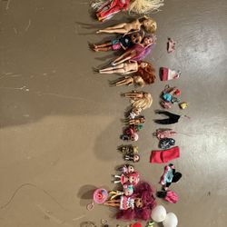 Dolls And Accessories 