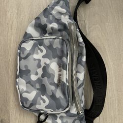 Steve Madden Fanny Pack 