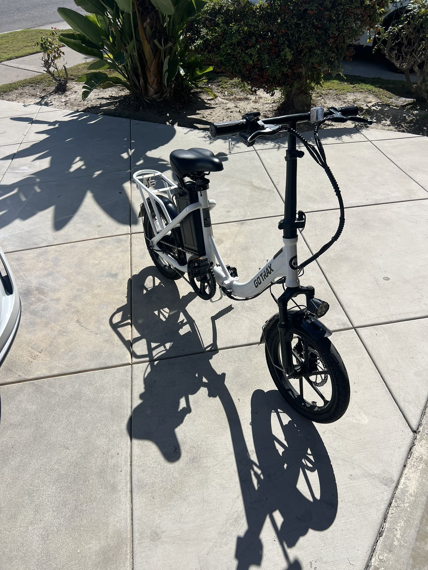 Gotrax 16" Folding Electric Bike, Max 28Miles Range(Pedal-Assist) & Speed 15.5Mph Power by Peak 500W