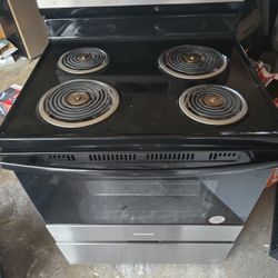 Stove And Microwave 