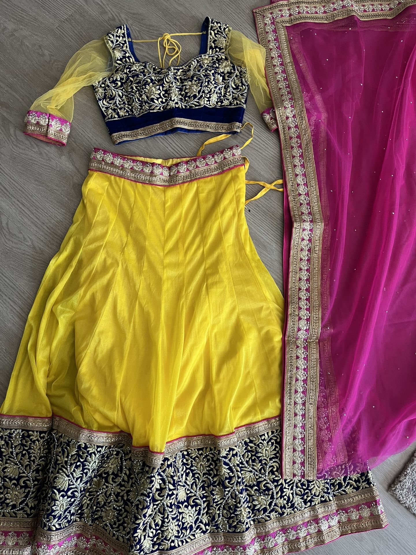 Indian Outfit / Lehenga