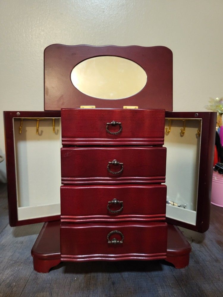 Mini Vintage Jewelry Box