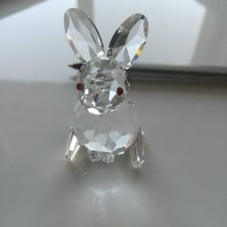 Glass Red Eyed Rabbit