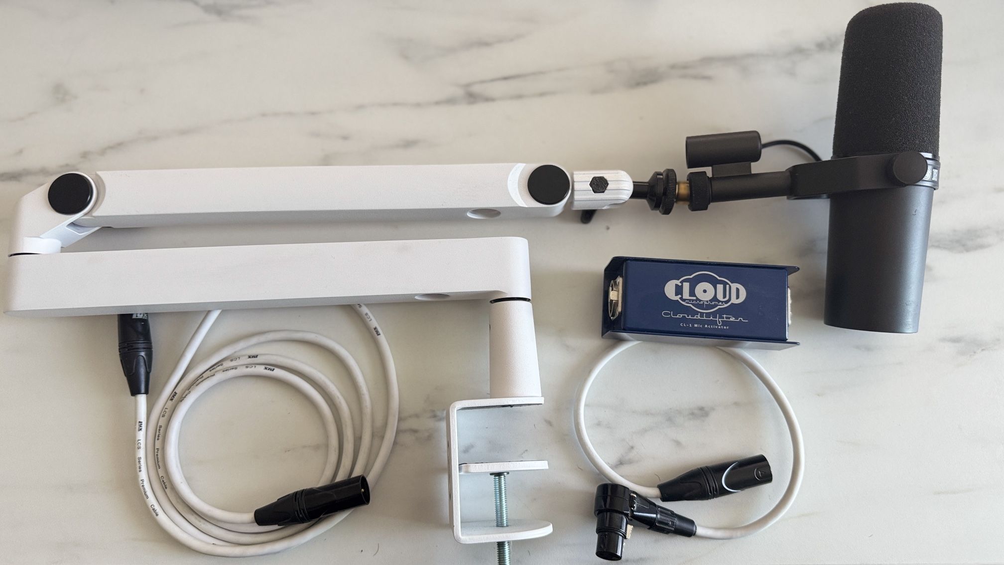 Pro Audio Bundle – Shure SM7B + Cloudlifter CL-1 + Elgato Wave LP Mic Arm (White)