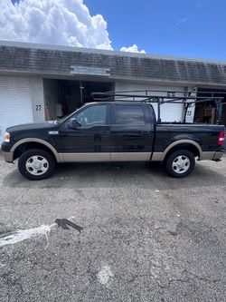Ford F-150 King Ranch Crew Cab Pickup Truck