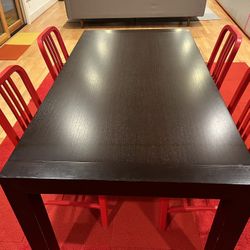 Modern Italian Expandable Table and Hutch / Buffet / Credenza dining set