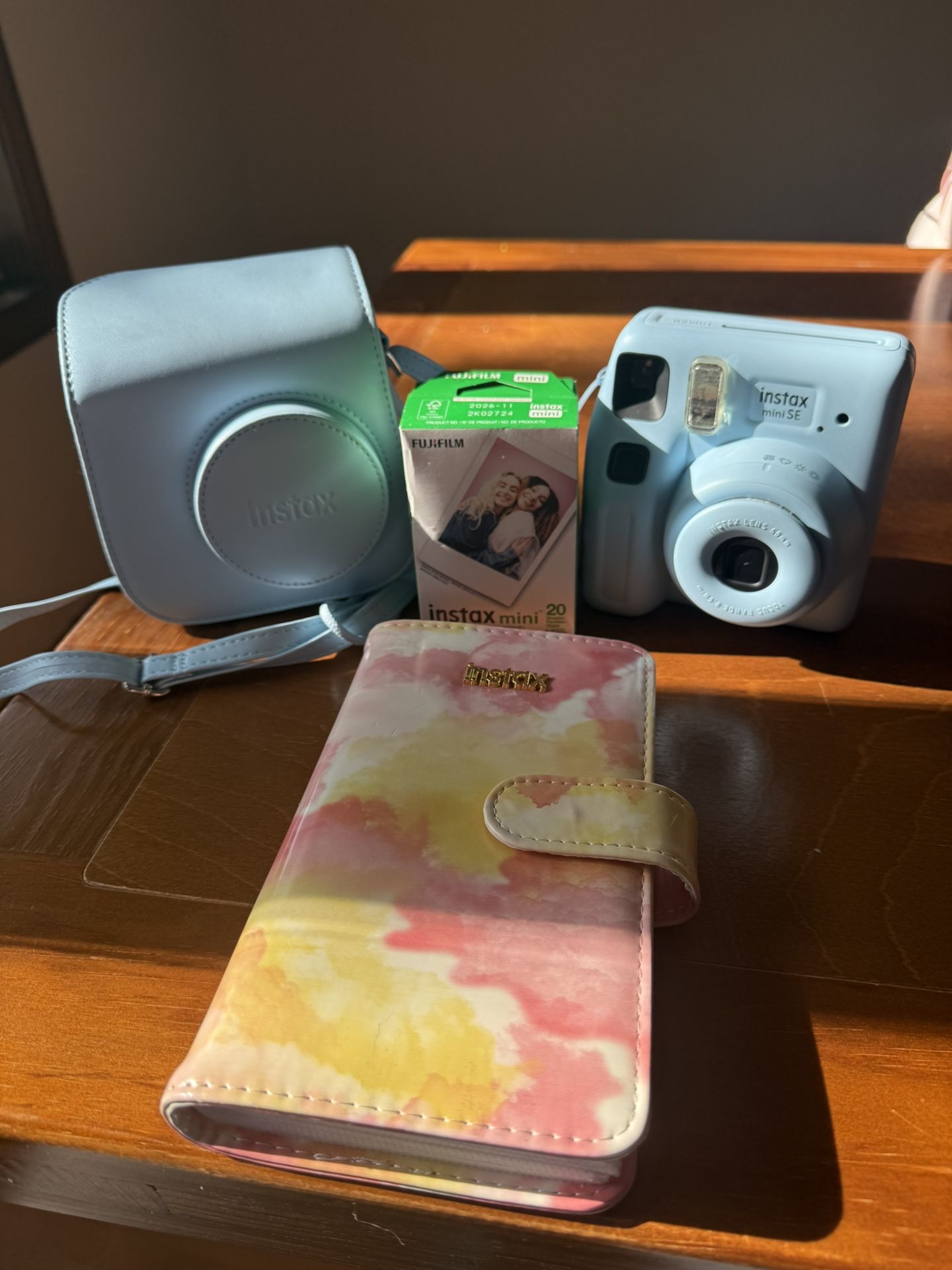 Camera With Case,Photo Album and Philm