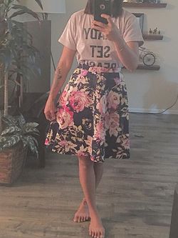 Skirt size XS more like small