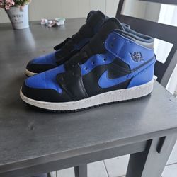 Air Jordan 1 Royal Mid Sz7y