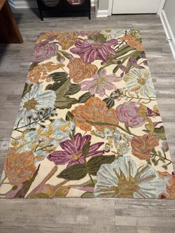5x7 Floral Rug
