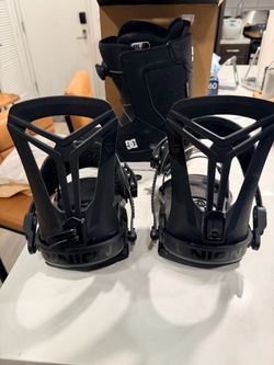 snowboard boots and binding