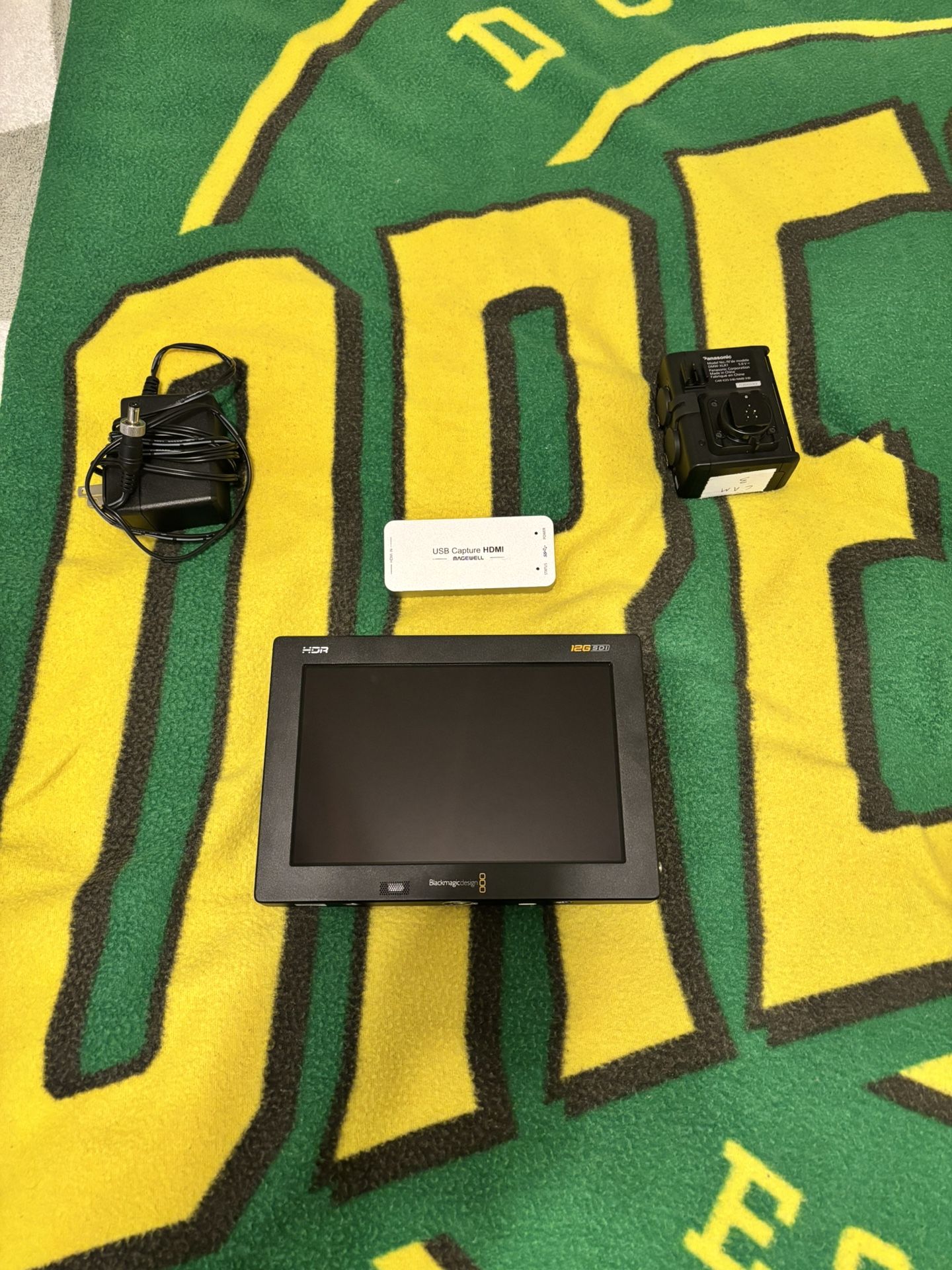 Blackmagic Video Assist 7" 12G-SDI/HDMI HDR Recording Monitor