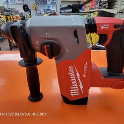 Milwaukee 2912-20 1" Rotary Hammer