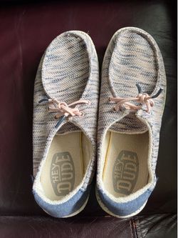 Hey dude shoes Sz 9
