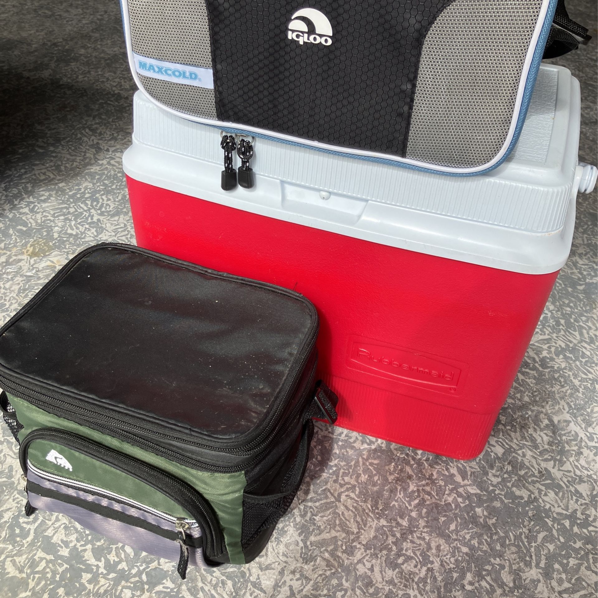 7 Coolers, Different Sizes and insulation
