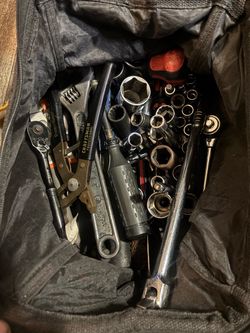 🔥🔥  DeWalt Tool Bag Loaded w/ Craftsman, Husky & Sockets (pick up today!)
