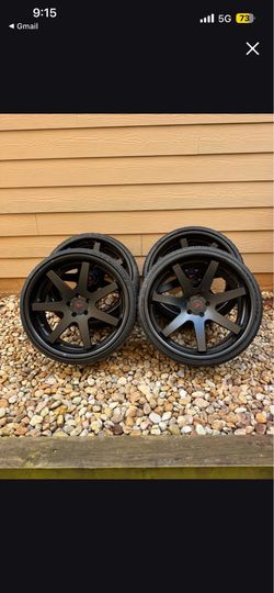 22 inch rims Ferrada (Like New Tires)